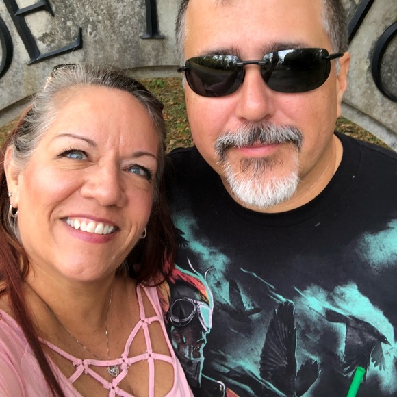 Meet your Posher, Connie - Picture 1 of 8